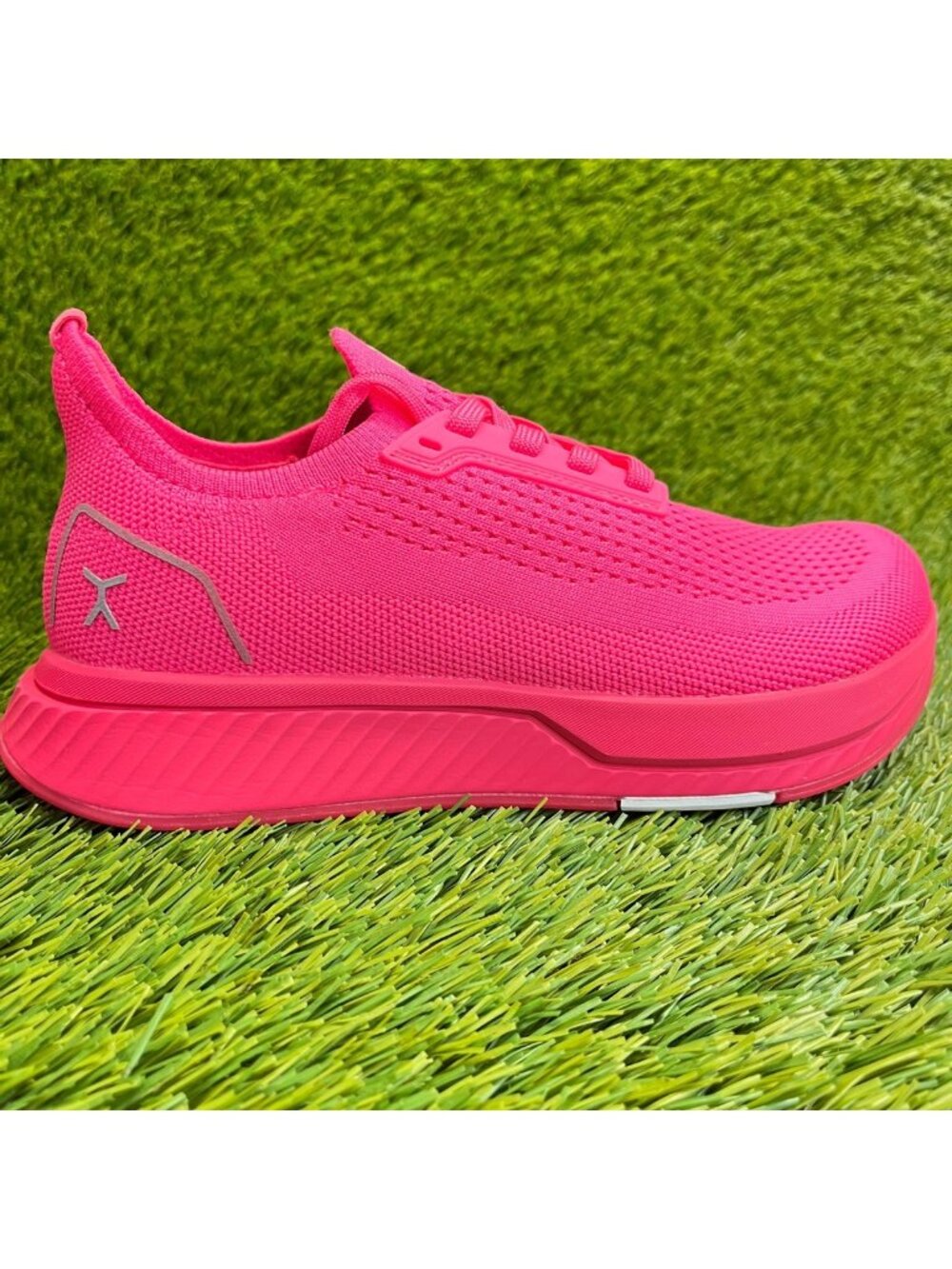 Flux Adapt Runner Neon Pink Womens Size 5.5 Athletic Walking Knit Shoes Sneakers